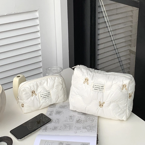 Quilted Cosmetic Bag Embroidered Rabbit Wave Pattern Large Capacity Travel Makeup Storage Pouch Zipper Toiletry Bag