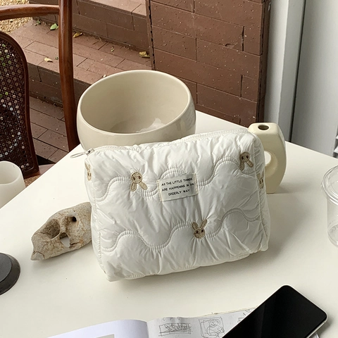 Quilted Cosmetic Bag Embroidered Rabbit Wave Pattern Large Capacity Travel Makeup Storage Pouch Zipper Toiletry Bag