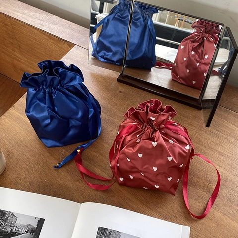 Kordelzug Kosmetiktasche Satin Polyester Herzmuster Tragbarer Reise Aufbewahrungsbeutel Damen Leichter Organizer