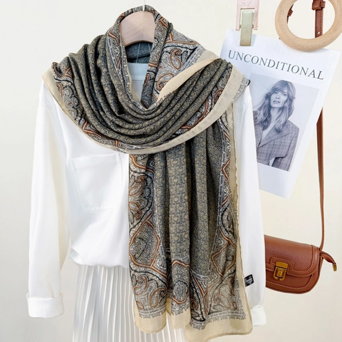 Women Retro Scarf Long Paisley Chain Print Lightweight Polyester Shawl Wrap Elegant Fashion Accessory For Spring Summer
