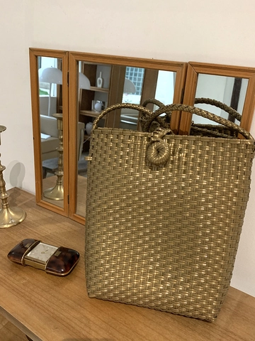 Handmade Woven PVC Crossbody Bag For Women Retro Metallic Gold Beach Vacation Shoulder Bag Simple Commuter Handbag Gift