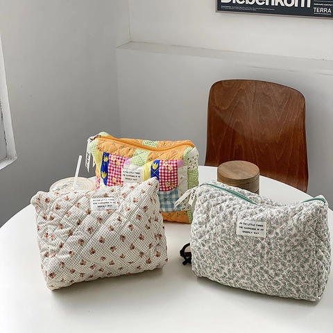 Quilted Cotton Floral Makeup Bag Large Capacity Travel Toiletry Storage Pouch Zipper Cosmetic Organizer For Women
