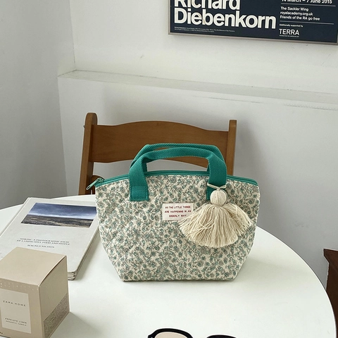 Florale Gesteppte Handtasche Baumwolle Isolierte Lunchtasche Mit Quastenanhänger Tragbare Tasche Für Den Alltag Damen