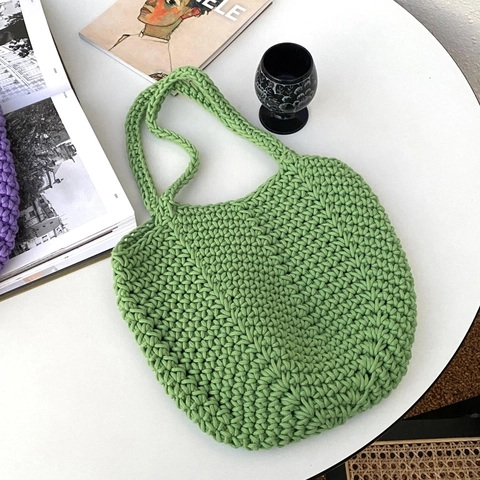 Women Hand-Woven Crochet Shoulder Bag Polyester Cotton Hollow Out Large Capacity Casual Beach Vacation Tote Bag