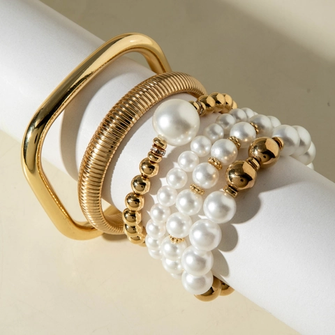 Vintage Mehrlagiger Künstliche Perlenarmband Armreif Für Frauen Chic CCB Legierung Strukturiert Stapelbar Modeschmuck Elegant