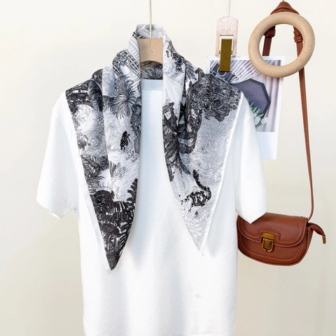 Elegant Retro Floral Animal Print Square Scarf Satin Feel Polyester Satin Like Head Neck Kerchief For Women