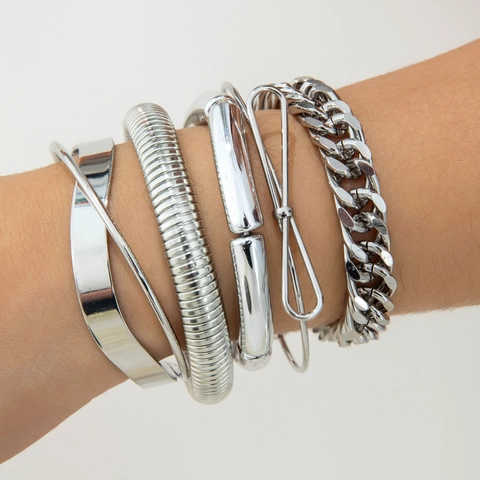 Pulsera Brazalete De Metal Color Plata Para Mujer Cadena Cubana Diseño Nudo En Capas Punk Joyería Accesorio