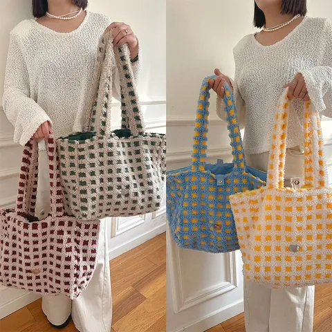 Dames Pluche Schaakbord Tote Bag Winter Lamszwol Schoudertas Grote Capaciteit Raster Patroon Handtas Voor Dagelijks Winkelen