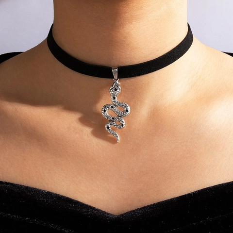 Gothic Vintage Velvet Choker Necklace For Women Alloy Snake Heart Sun Moon Star Pendant Punk Adjustable Neckband Jewelry