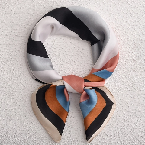 Foulard Quadrato in Satin con Stampa Geometrica da Donna Vintage Cuciture Multicolore Stile Seta Foulard per Capelli Accessorio per la Testa