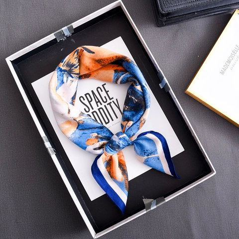 Elegant Square Satin Scarf Soft Polyester Satin Retro Print Contrast Color Fashion Neck Head Wrap For Women