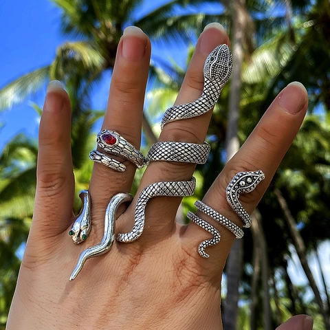 Vintage Alloy Snake Ring Collection For Women Gothic Punk Wrap Rhinestone Crystal Animal Finger Rings Jewelry
