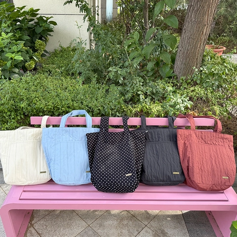 Damen Minimalistische Nylon Tragetasche Große Kapazität Plissee Schultertasche Doppelte Vordertaschen Für Pendler Alltag Beruf