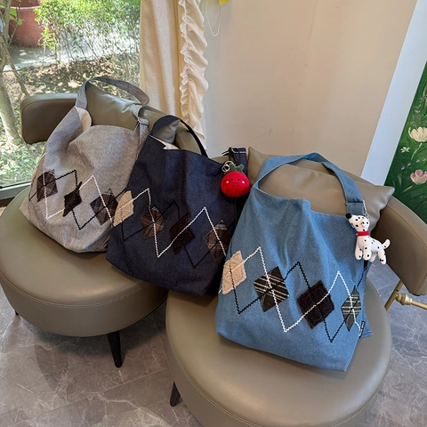 Borsa Tote A Tracolla In Tela Denim Retro Grande Capacità Ricamo Argyle Patchwork Con Tracolla Regolabile Stile Street Donna