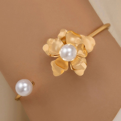 Fashion Alloy Floral Pearl Open Bangle For Women Gold Silver Plated Butterfly Star Moon Snake Adjustable Jewelry Finger Bracelet