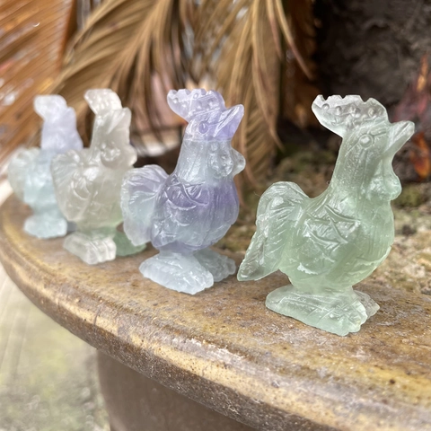 Natural Fluorite Rooster Figurine Hand Carved Crystal Chicken Statue Animal Sculpture Home Office Desk Decor Healing Stone