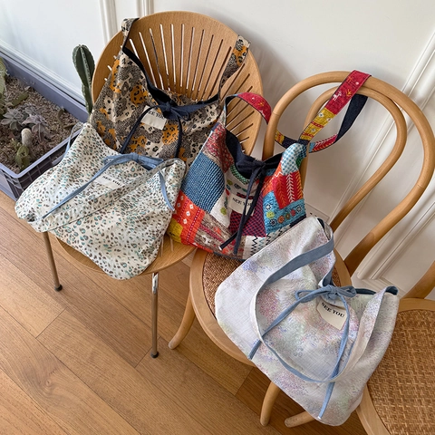 Damen Denim Umhängetasche Große Kapazität Boho Blumen Patchwork Hobo Tasche Retro Lässig Vielseitig Schultertasche