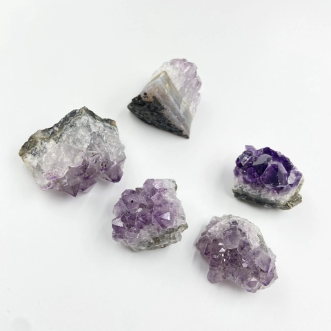 Amas d'Améthyste Naturelle Pierre Brut Spécimen Minéral Pour Création de Bijoux Cristal Guérison Violet Amas de Quartz Irrégulier Maison