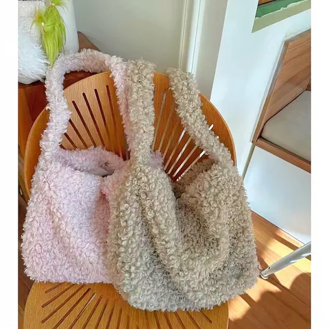 Women Large Capacity Faux Lamb Wool Shoulder Bag Soft Plush Tote Warm Chic Autumn Winter Commute Niche Handbag