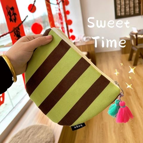 Gestreifte Segeltuch Kosmetiktasche Mit Quasten-Dekor Beflockung Stoff Make-up Beutel Tragbare Reise Lippenstift Aufbewahrungstasche Organizer