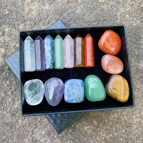 Set di Pietre Curative di Cristallo Colonne Esagonali Pietre Chakra Irregolari Ametista Quarzo Per Yoga Meditazione Casa Decor