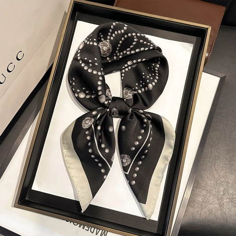 Elegante Foulard Quadrato In Raso Da Donna Vintage Stampa Camelia E Künstliche Perle Foulard Da Collo Accessorio Versatile