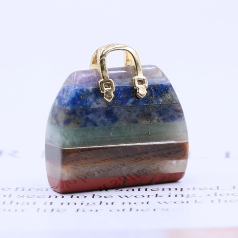 Ornement de Pendentif en Pierre Naturelle Forme de Sac à Main Chakra Cristal de Guérison Décoration de Bureau Maison Cadeau Femme