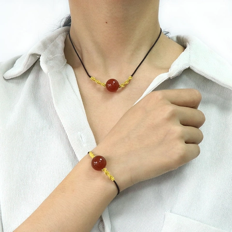 Natural Red Agate Love Bean Pendant Necklace For Women Hand Woven Black Rope Chain Gold Tone Couple Fashion Jewelry Accessory