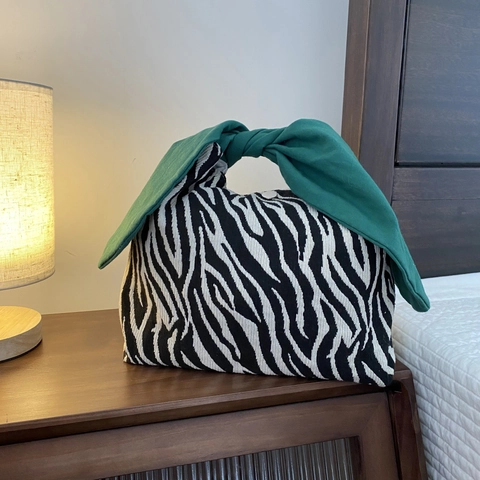 Borsa a Mano in Tela di Poliestere Stile Giapponese Con Motivo Zebra e Manico a Fiocco Verde Per Donna Borsa da Pranzo Bento