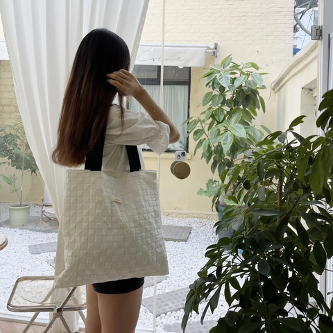 Quilted Tote Shoulder Bag Large Capacity Polyester Seersucker Bear Print Lightweight Shopping Handbag Women Korean Style