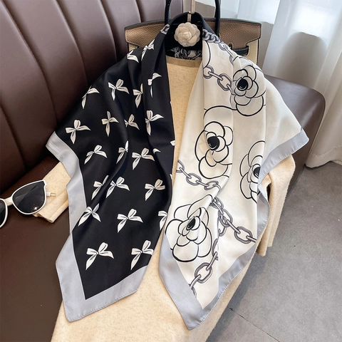 Quadratischer Schal Eleganter Satinnsatin Twill Kamelienblume Schleifendruck Kettemuster Tuch Accessoire Damen