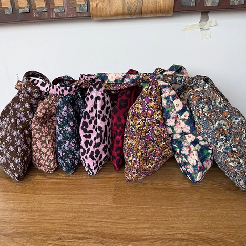 Women Large Capacity Corduroy Crossbody Bag Leopard Print Floral Patterns Shoulder Tote Bag Casual Vintage Hobo Bag Magnetic Closure