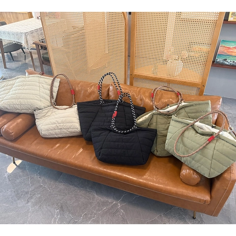 Damen Gesteppte Nylon Puffer Tragetasche Große Kapazität Lässige Leichte Schultertasche Seilgriff Handtasche