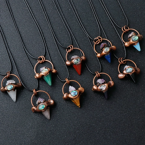 Retro Natural Stone Hexagonal Column Pendant Necklace Antique Bronze Copper Alloy Inlaid Abalone Shell Healing Gemstone Jewelry Women
