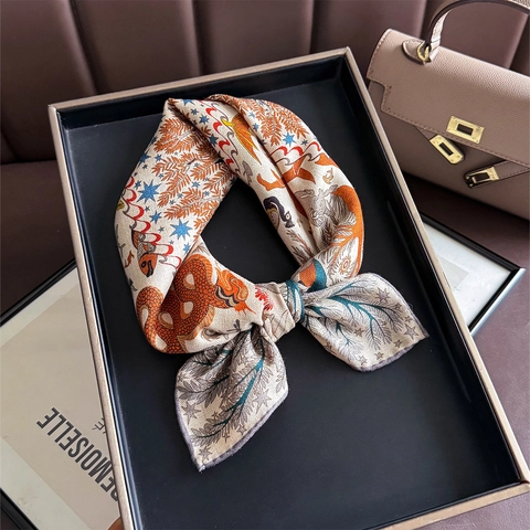 Pañuelo Cuadrado De Mezcla De Satén Y Lana Doble Cara Color Contraste Estampado Animal Mítico Elegante Foulard Para Mujeres