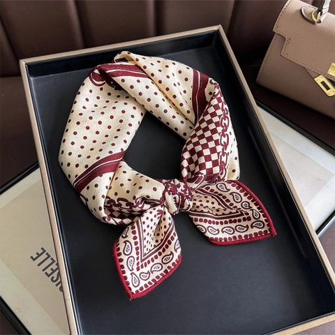 Vintage Satin Wool Blend Square Scarf Elegant Polka Dot Equestrian Chain Print Versatile Retro Neck Scarf For Women