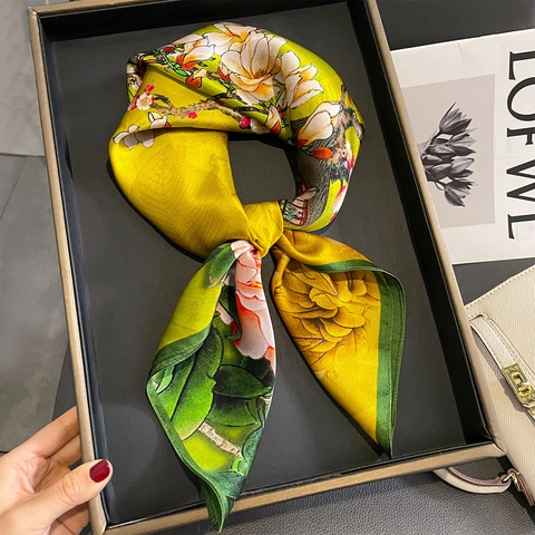 Elegante Foulard Quadrato In 100% Raso Di Gelso Stile Cinese Vintage Stampa Floreale Sensazione Di Lusso Per Capelli E Collo
