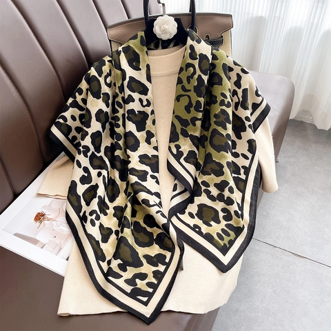 Fular Quadrato Leopardato Da Donna Poliestere Setoso Scialle Moda Decorazione Per Il Collo Elegante Motivo Animale Avvolgente