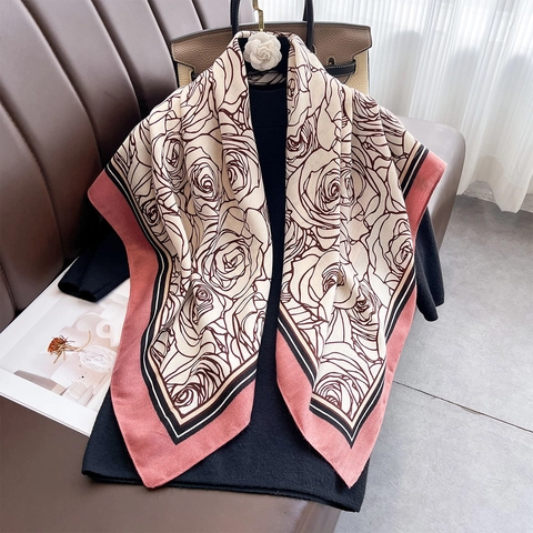 Grande Sciarpa Quadrata Stampa Rose Effetto Raso Satén Scialle Da Donna Elegante Foulard Di Moda