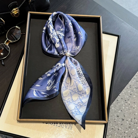 MaulbeerSatin Quadratischer Schal Blumenmuster Vintage Elegant Hals Haar Kopf Wrap Mode Accessoire Für Frauen