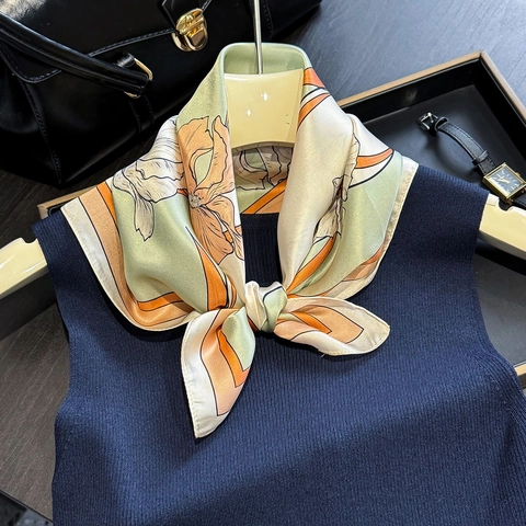 Dames Moerbeizijde Vierkante Sjaal Bloemenprint Elegante Mode Halssjaal Forens Decoratieve Veelzijdige Zijden Hoofddoek Sieraden
