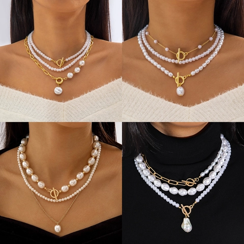 Vintage Collier de Künstliche Perles d'Imitation Multi-couches pour Femmes Alliage Plaqué Or Fermoir à Bascule Ras du Cou Esthétique Bijoux Mariage Fête