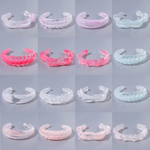 Acryl Armreif Geometrisch Unregelmäßig Wellenstruktur Transparent Bunt Offener Armband Für Damen