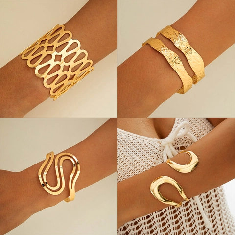 Alloy Hollow Cuff Bracelets Geometric Cat Octopus V Shape Rhinestone Open Bangle Armband Fashion Jewelry For Women