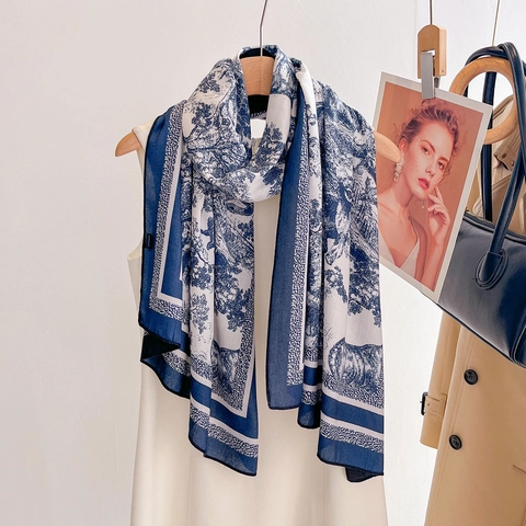 Women Retro Toile De Jouy Animal Print Scarf Shawl Lightweight Polyester Sun Protection Beach Wrap Versatile Double Sided