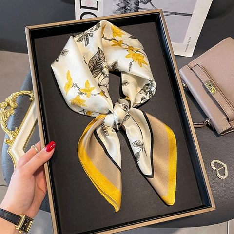 MoerbeiSatijn Vierkante Sjaal Retro Bloemen Vogel Print Elegante Lichtgewicht Halstuch Mode Accessoire