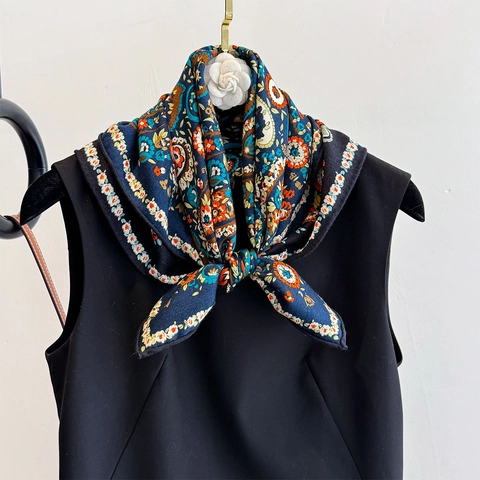 Sciarpa Quadrata In Misto Raso Lana Donna Stampa Paisley Floreale Retrò Elegante Leggera Accessorio Versatile