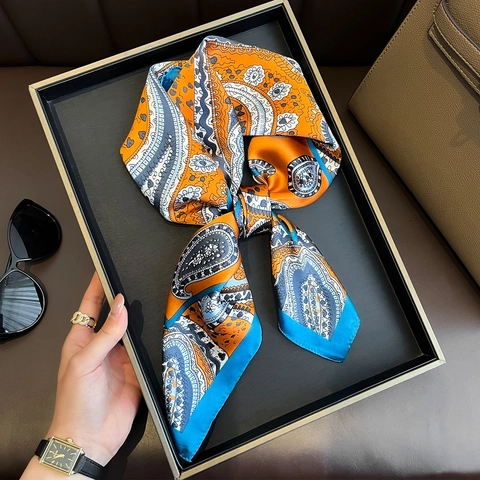 Foulard Quadrato Con Stampa Paisley In Poliestere Satinato Elegante Fascia Per Capelli Protezione Solare Moda Per Donne