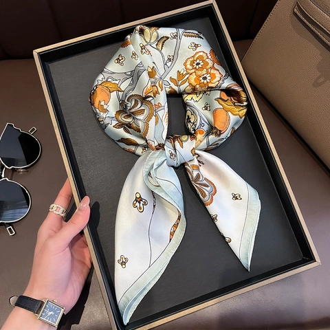 Foulard Quadrato Con Stampa Floreale Vintage Satin Raso Artificiale Sciarpa Collo Elegante Accessorio Leggero Donna