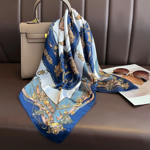 Elegante Dames Vierkante Sjaal Satijn Satijnachtig Polyester Nek Hoofd Wrap Vintage Paard Ketting Print Luxe Stijl